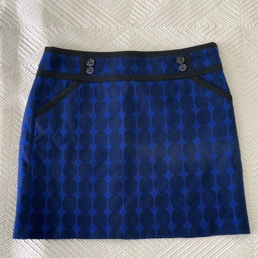 Wool skirt with pockets